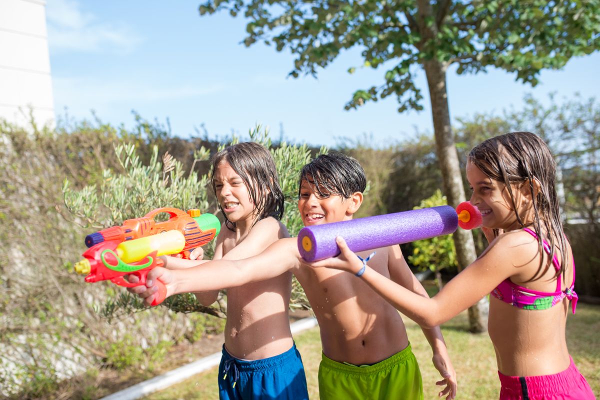 Pistolet à eau pour jeux de tir entre enfants