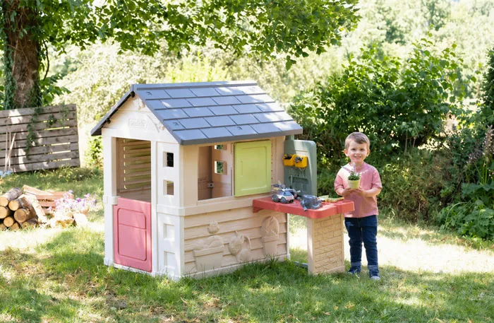 maisonnette plastique enfant jardin extérieur colorée
