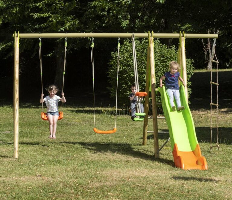 Portique bois et métal 2,30 m Cap avec toboggan