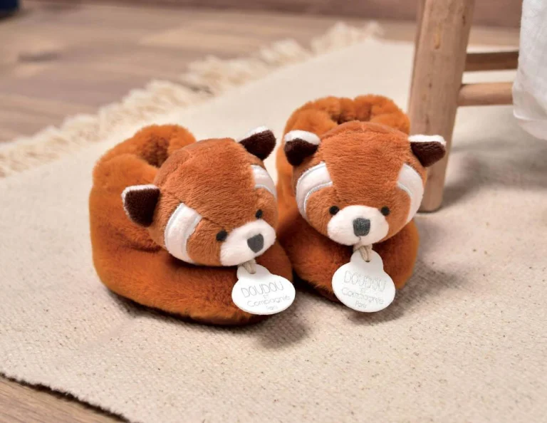 Chaussons Panda Roux avec Hochet Unicef Doudou et Compagnie