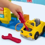 Le garage de Little People Fisher-Price