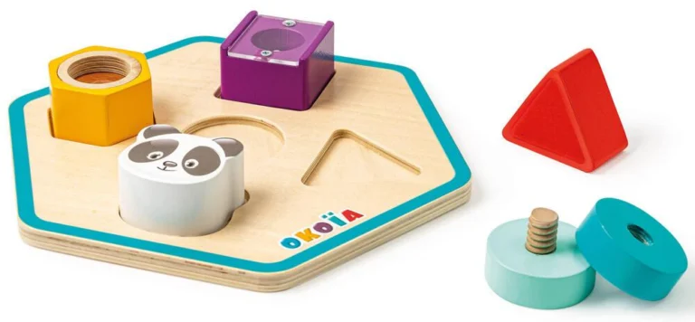 Cinq cubes d&rsquo;éveil en bois Okoia